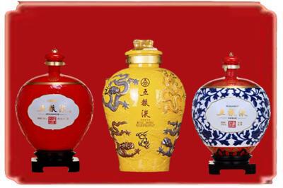 杜尔伯特县烟酒回收五粮液各种摆件.jpg